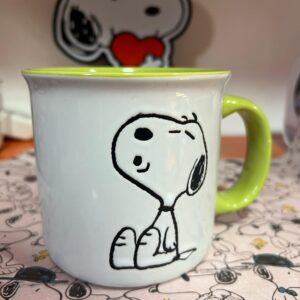 Taza Snoopy verde
