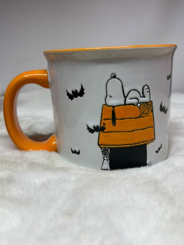 Taza Snoopy Halloween sobre su Casa 600 ml – Peanuts